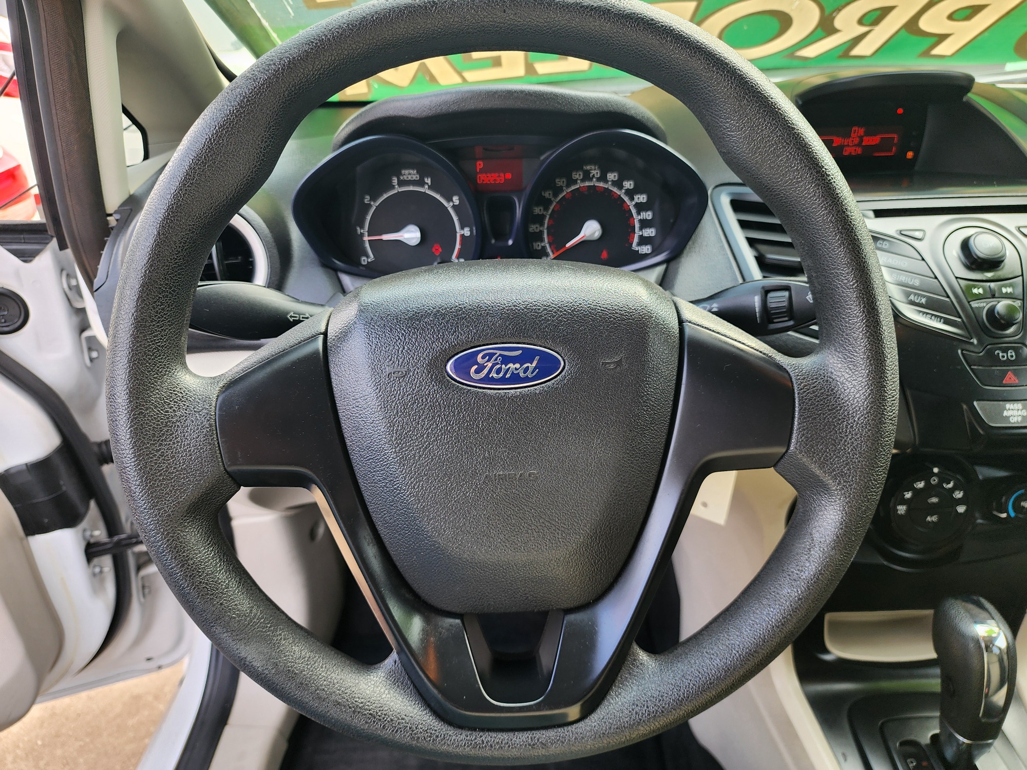 2012 WHITE Ford Fiesta S (3FADP4AJ0CM) , AUTO transmission, located at 2660 S.Garland Avenue, Garland, TX, 75041, (469) 298-3118, 32.885551, -96.655602 - Photo #12